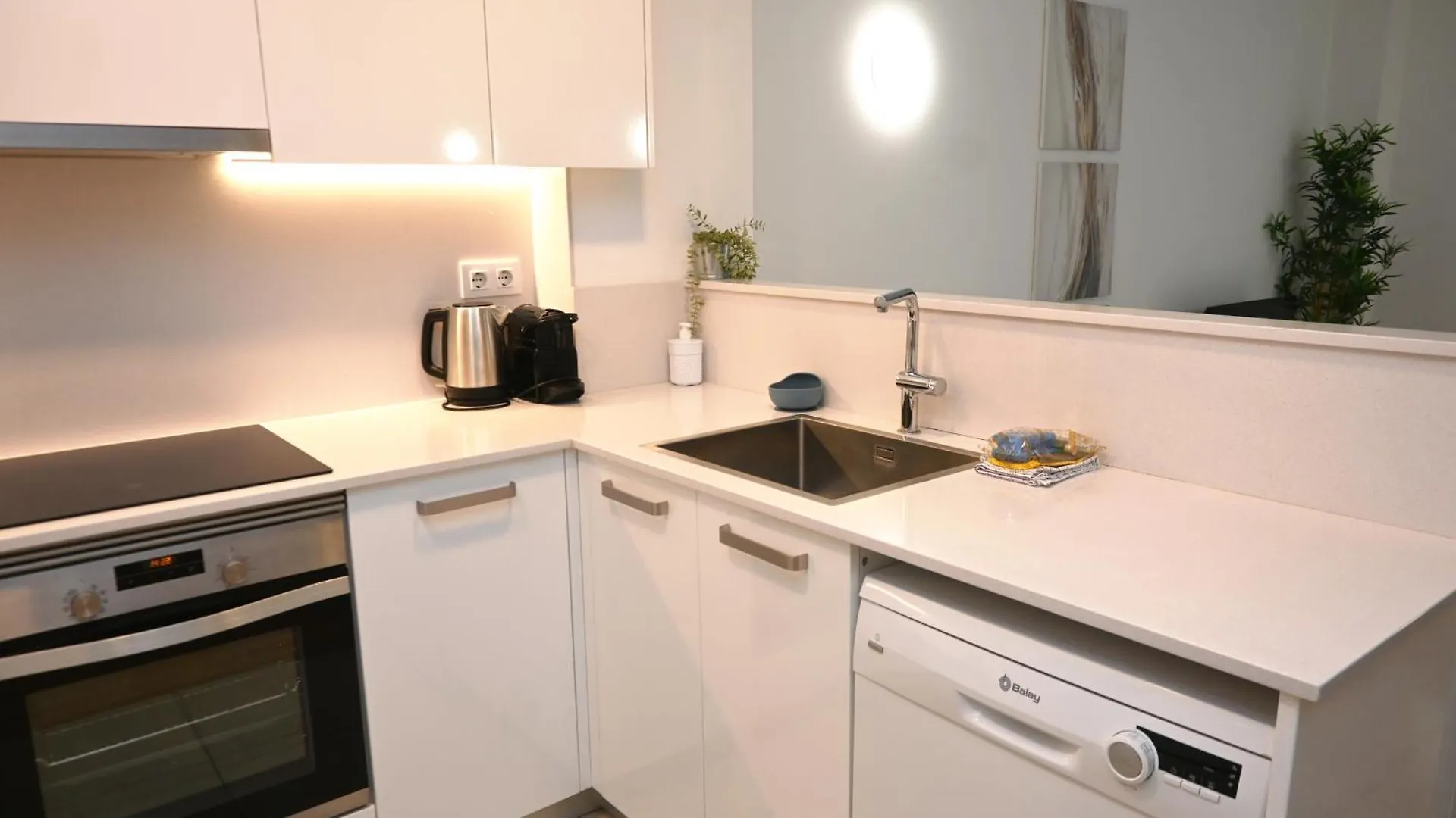 Apartment Homenfun Barcelona Can Serra L'Hospitalet de Llobregat Spain