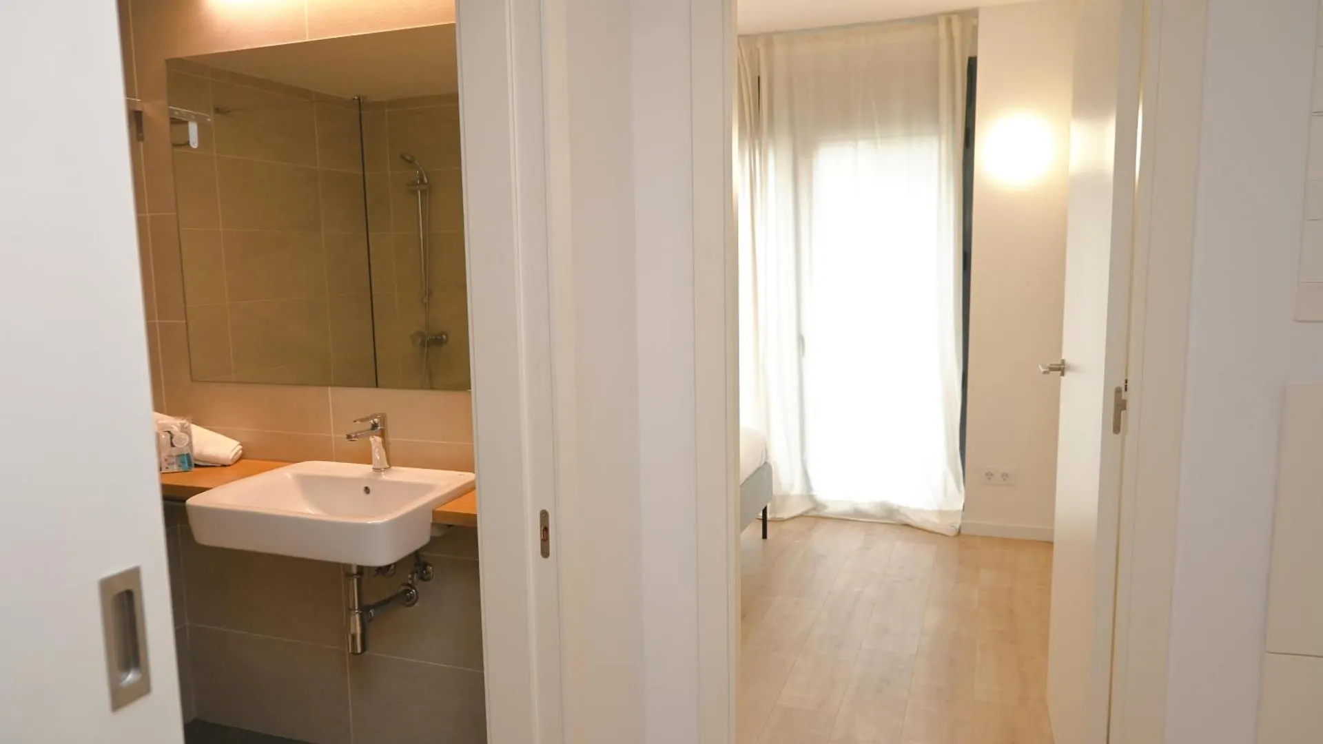 Homenfun Barcelona Can Serra L'Hospitalet de Llobregat